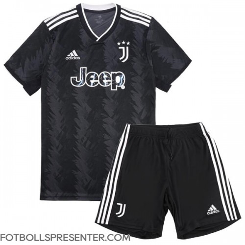 Juventus Bortatröja Barn 2022-23 Kortärmad (+ korta byxor)